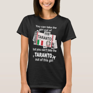 Taranto Ombordstigningskort Taranto Flickan Tara T Shirt
