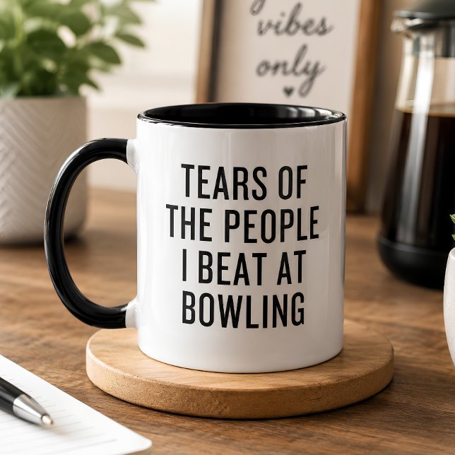 Tårar från människor jag slog i bowling Roligt Mugg (Skapare uppladdad)