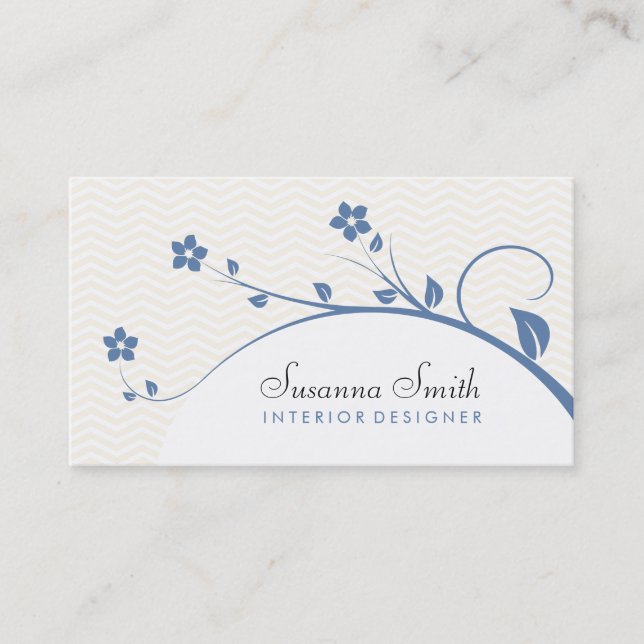 Tarjeta elegante con flores azules y chevrón visitkort (Framsida)