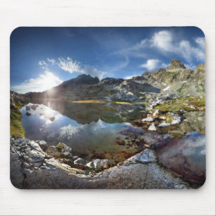 Tarn under Minarets - Sierra Musmatta