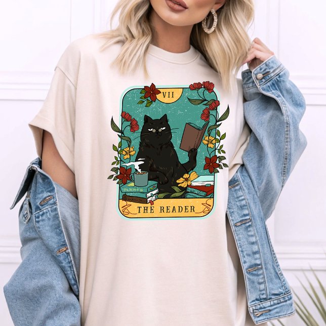 Tarot Aesthetic Funny Cat the Reader Booklover T Shirt (Skapare uppladdad)