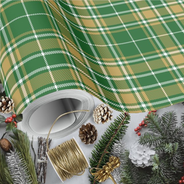Tartan - grönt-karamel guld-vit presentpapper (Tartan - green-caramel gold-white wrapping paper rolls by Leapfroglisics Shop)