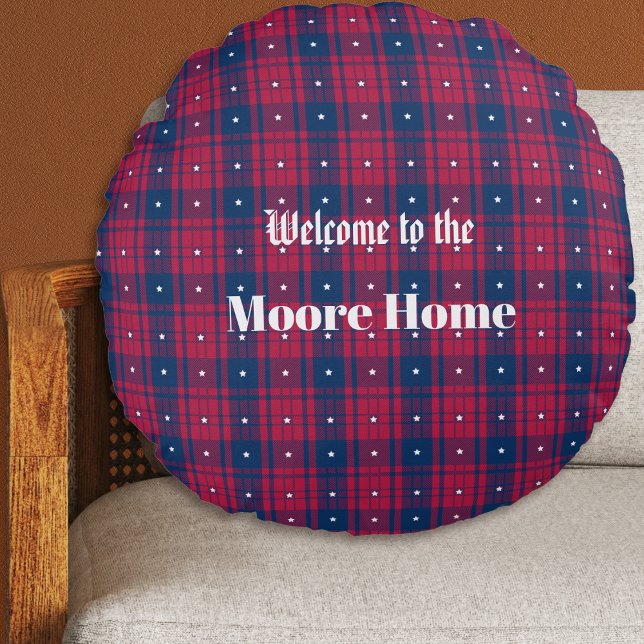 Tartan - Patriotic - Red Blue White Stars Rund Kudde (Tartan Plaid - Patriotic - Red Blue White Stars Round Pillow by Leapfroglisics Shop)