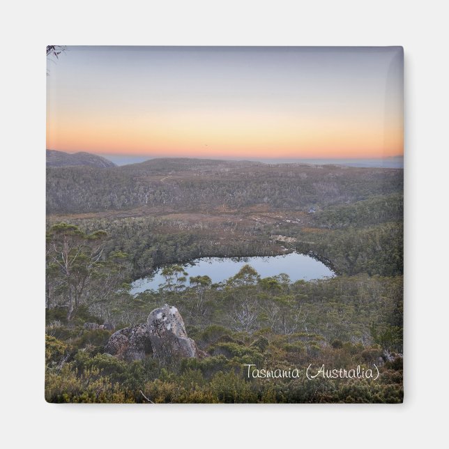 Tasmania Tarn Shelf Magnet (Australian Wilderness) (Framsidan)