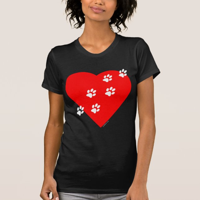 Tass avtryck på min röda hjärta - t-shirt (Framsida)