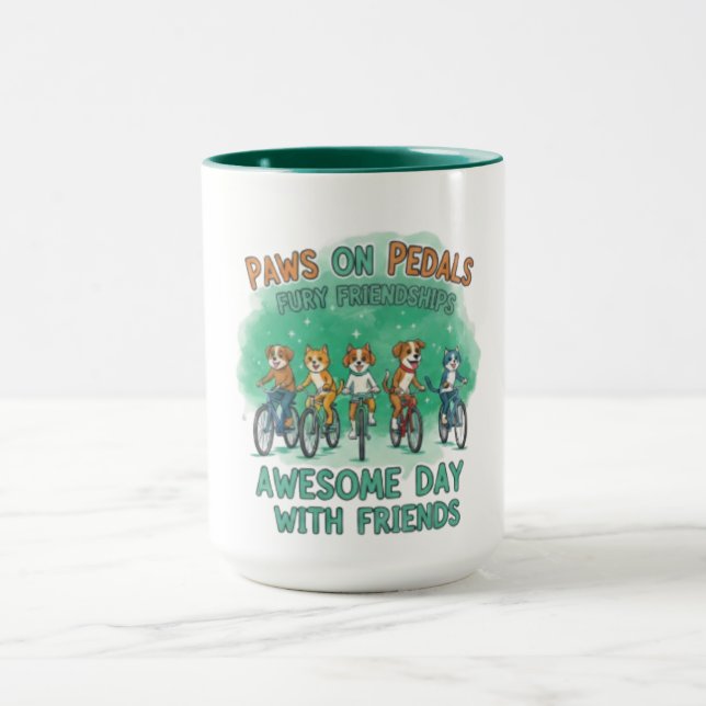 Tass på pedalerna: En fantastisk dag med vänner Mugg (Center)