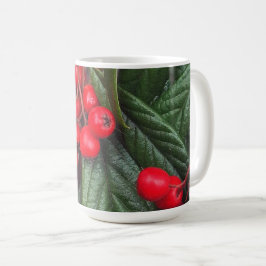 Tasse mit herbstlichen, roten Vogelbeeren Kaffemugg