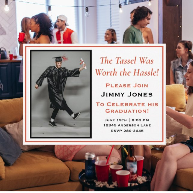 Tassel var värd Studentfesten i Hassle Inbjudningar (Skapare uppladdad)