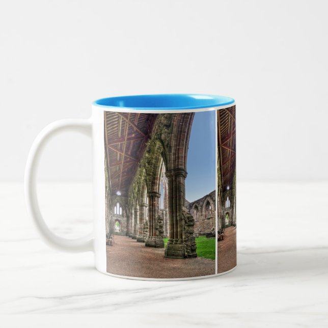 TAT Abbey Cloisters, Cistercian Munk, Wales Två-Tonad Mugg (Vänster)