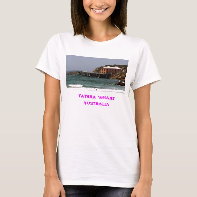 TATHRA-HAMNPLATS AUSTRALIEN TEE SHIRT (Framsida)