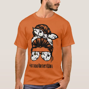 Tatto Artist fru livsnödvändig bun hårglasögon 1 T Shirt