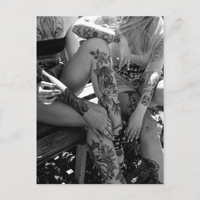 TATTOO GIRLS VYKORT (Framsida)