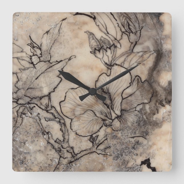 Tatuerad Blommigt I Fyrkantig Klocka (Framsida)