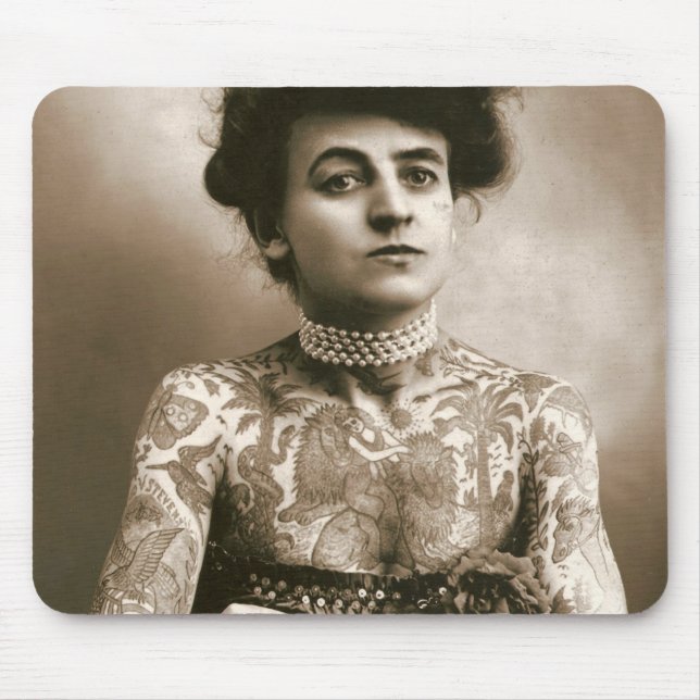 Tatuerat med pärlamusen vaddera musmatta (Framsidan)