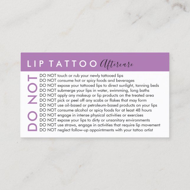 Tatuering av lila läpp Undviker råd Eftervård Visitkort (Baksida)