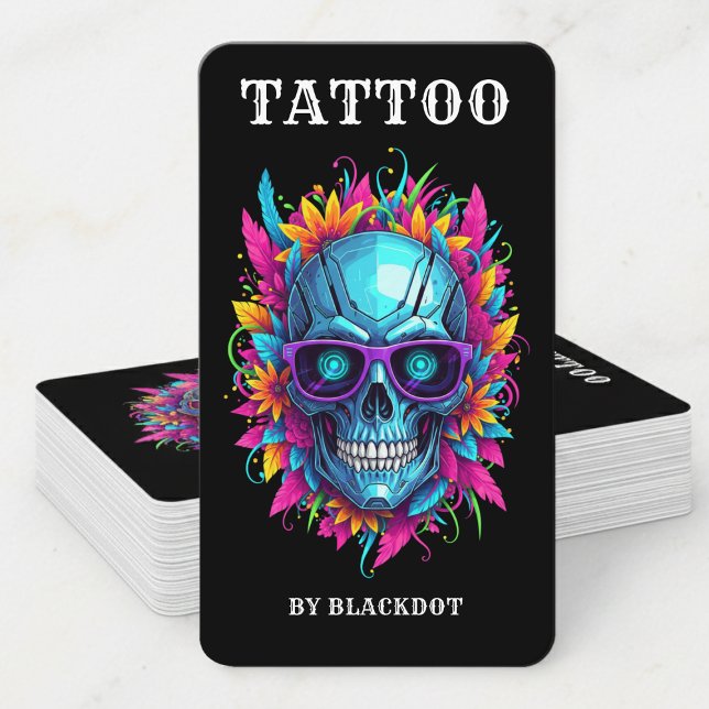 Tatueringstudio för tatueringkonstnär med solglasö visitkort (Skapare uppladdad)
