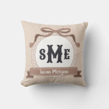 Taupe Omvänd Grekisk Nyckel Båge Monogram