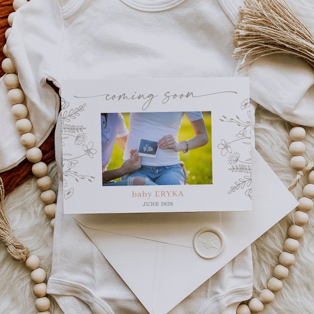 Taupe Wildflower Boho Pregnancy Announcement Card Inbjudningar (Skapare uppladdad)