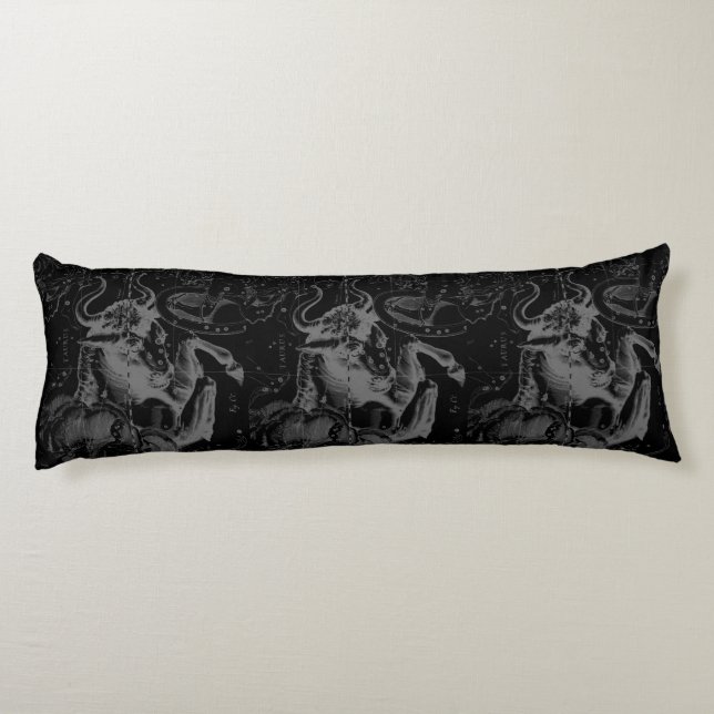 Taurus Constellation Karta Hevelius 1690 on Black Kroppskudde (Baksidan)