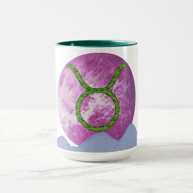 Taurus Mugg (Center)