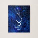 Taurus Zodiac Constellation Blue Galaxy Monogram Pussel<br><div class="desc">Taurus Zodiac Constellation Blue Galaxy Monogram Design. Med trendiget Brygdelat skriptteckensnitt, Mörk blått vattenfärgsbakgrund struktur, Glowing star konstellation och Bull-symbolen. Modern Astrological Sign Birth Horoscope, är perfekt för vilken dag som helst från Tauriens födelsedag från den 20 april till den 20 maj! Med Monogrammed första Mitten och efternamn (eller lämna...</div>