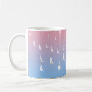 Tävla segelbåtar på öppet hav kaffemugg