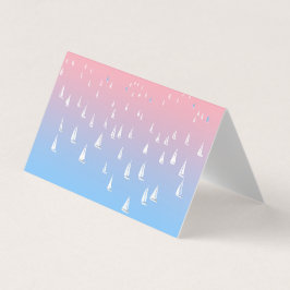 Tävla segelbåtar på öppet hav kort