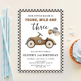 Tävla Vild för bilungdomar och tre dagars födelsed Inbjudningar