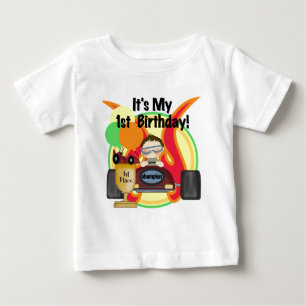 Tävling-bil 1:a födelsedagskjortor och -gåvor t-shirt