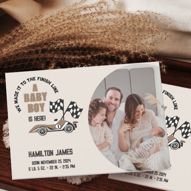 Tävling-bilens födelsetal i Pojke Meddelande (Skapare uppladdad)