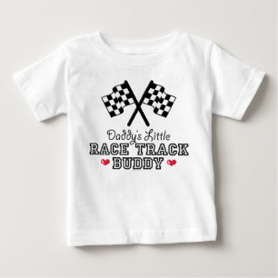 Tävlingen för pappor spårar lite tee