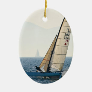 Tävlings- segelbåtprydnad julgransprydnad keramik