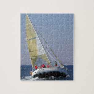 Tävlings- yacht från bakom pussel