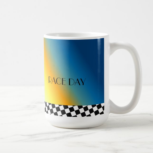 Tävlingssdag med svart-vit rutig kant kaffemugg (Höger)