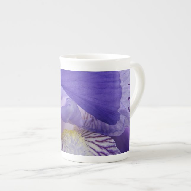 Tea med mig! Benporcelain Tekopp Iris Blomma (Framsida höger)
