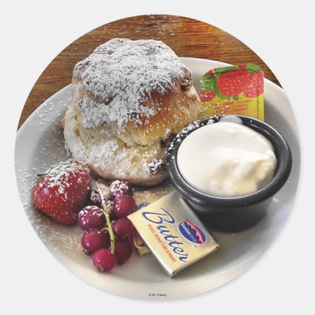 Tea och Scones Sticker Runt Klistermärke (Framsida)