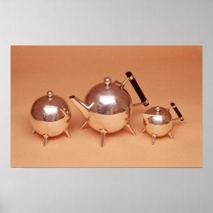 Tea-tjänst med gilt insida poster