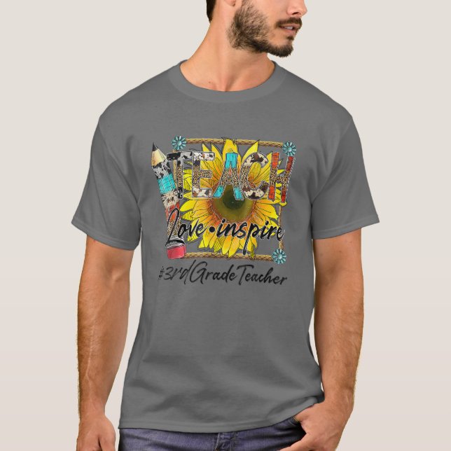 Teach Kärlek Inspire Back to school 3Rd Klass Teac T Shirt (Framsida)