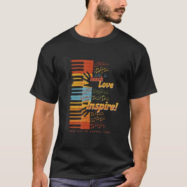Teach Kärlek Inspire T Shirt (Framsida)