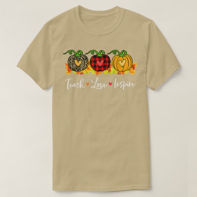 Teach Kärlek Inspire Teacher Autumn Fall Pumpkin L T Shirt (Design framsida)