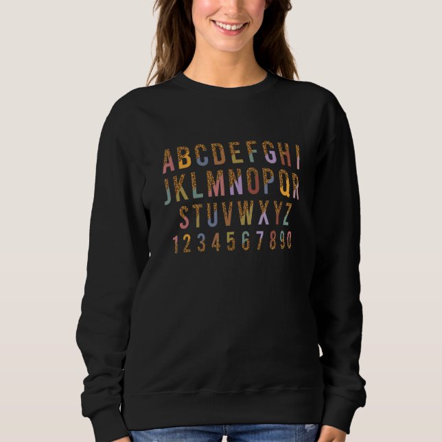 Teacher Alphabets Half Leopard Colorful T Shirt (Framsida)