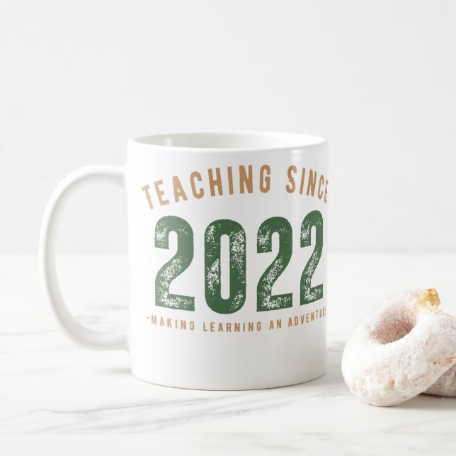 Teacher Mug | Teaching Since 2022 Kaffemugg (Med munk)