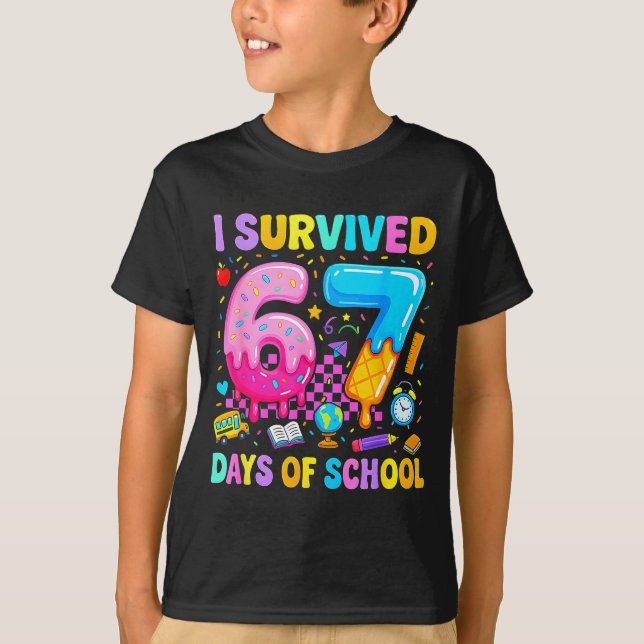 Teachers Students 67 Days Of School Funny Meme Six T Shirt (Framsida)