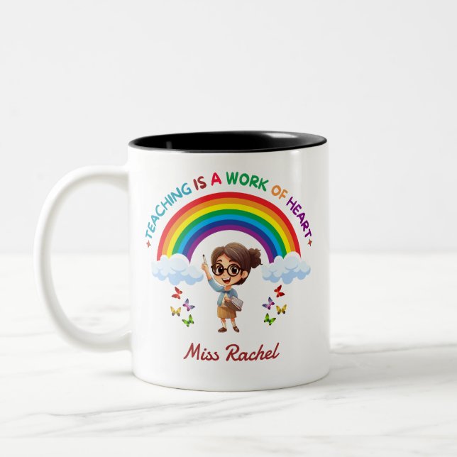 Teaching Is a Work of Heart Cute Rainbow Teacher Två-Tonad Mugg (Vänster)