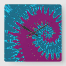 Teal and Maroon Spiral Tie Dye Clock Fyrkantig Klocka