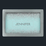Teal Aqua Blue Silver Glitter Girly Monogram Namn<br><div class="desc">Aqua Blue Teal och Silver Gnistra Glitter Monogram Namn Bälte Buckle. Detta gör perfekt studenten,  söt 16 16,  18,  21,  30,  40,  50,  60,  70,  80,  90:e,  100-årsdag,  bröllop,  möhippa,  årsdag,  babydusch eller bachelorette-gåva till någon som glam lyx och chic stilar.</div>