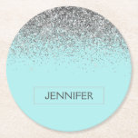 Teal Aqua Blue Silver Glitter Girly Monogram Namn Underlägg Papper Rund<br><div class="desc">Aqua Blue Teal och Silver Gnistra Glitter Monogram Namn Pappra Underlägg. Det gör perfekt studenten,  födelsedag,  bröllop,  möhippa,  årsdag,  babydusch eller bachelorette-fest till någon som glam lyx och chic stilar.</div>