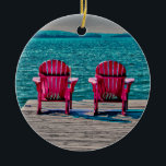 Teal Beach Adirondack Ordförande Rustic Bröllop Julgransprydnad Keramik<br><div class="desc">Herr och fru bröllop Adirondack är stolar på en trädocka över sjö. Trendig,  chic,  modern,  strand,  regnstuga. Rosa,  teal,  turkos nygift. Upphovsrätt Marg Seregelyi Fotography.</div>