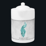 Teal Elegant Peacock Tekanna<br><div class="desc">Njut av teet med en Tekanna med en Elegant Peacock Personlig. Tekannans utformning har en pulserande påk som är försedd med ett känsligt blad mot en lätt grått grunge-bakgrund. Ytterligare presentartiklar som är tillgängliga med den här designen samt en mängd färg.</div>
