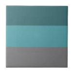 Teal, Grått Rand Kakelplatta<br><div class="desc">Ett grått och teal stripe mönster som ger ett brett,  vågrät rand som bildar en färgstark geometrisk bild.</div>